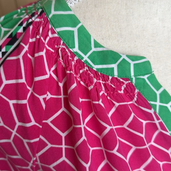 Crown & Ivy Boho Pink & Green Geo Print Popover Tunic Top Smocked V-neck Sz XS - Picture 5 of 14